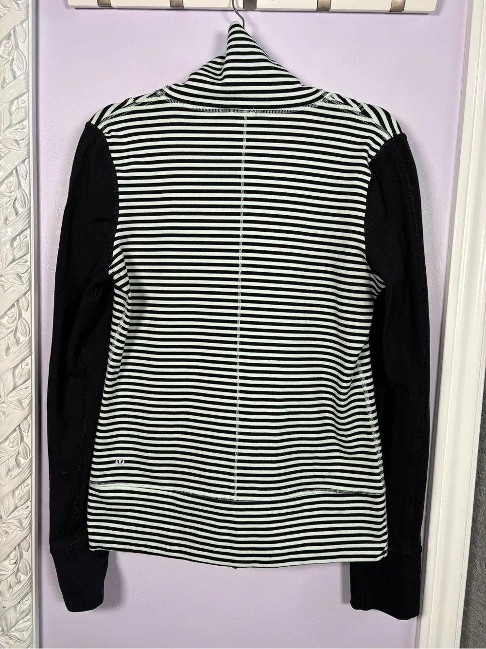 lululemon athletica Daily Yoga Mint Green& White Striped Zip-Up Bomber Jacket 8 - Picture 5 of 5